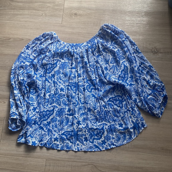 Ladies top - Picture 4 of 7